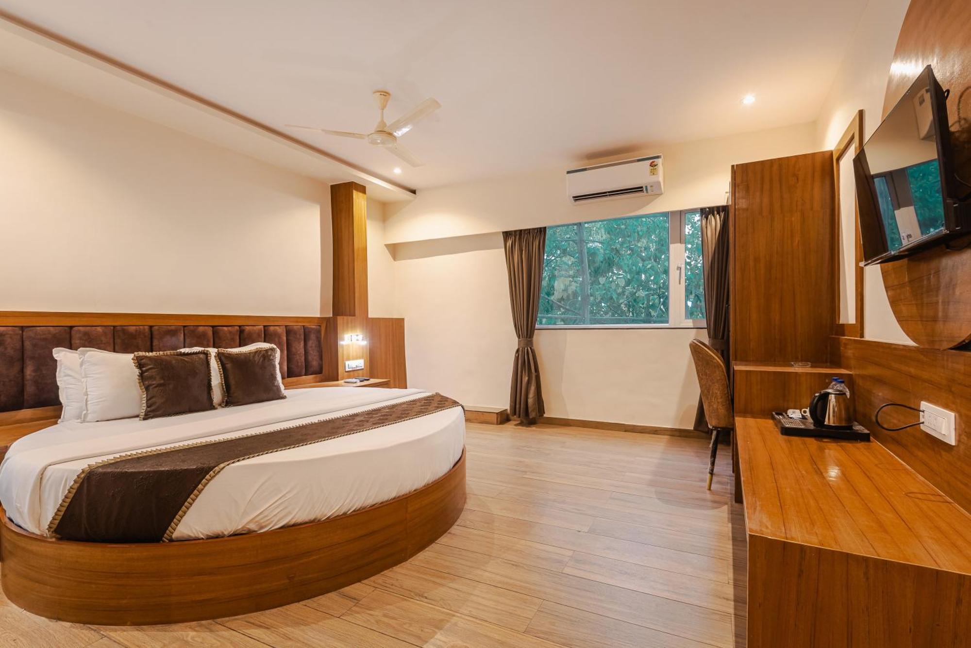 Hotel Silver Park Mumbai Exterior foto